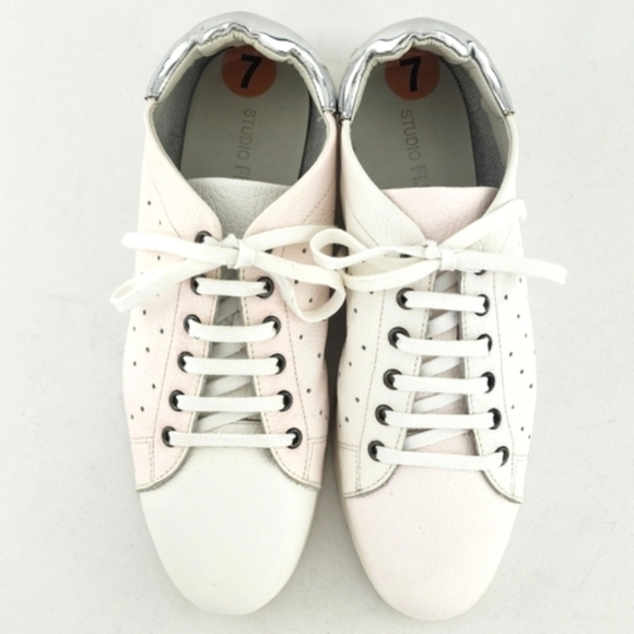 Studio Flexx Alternate  White Dusty Pink Leather Sneakers Chrome Detail Size 7 - Picture 7 of 15